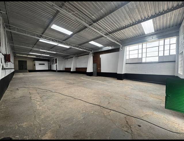 437M² WAREHOUSE TO LET IN SEBENZA